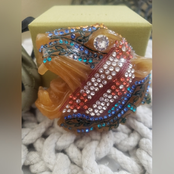 Gucci Rajah Tiger Head Resin Brooch/Multi-colored Embellished Crystals - Picture 2 of 8